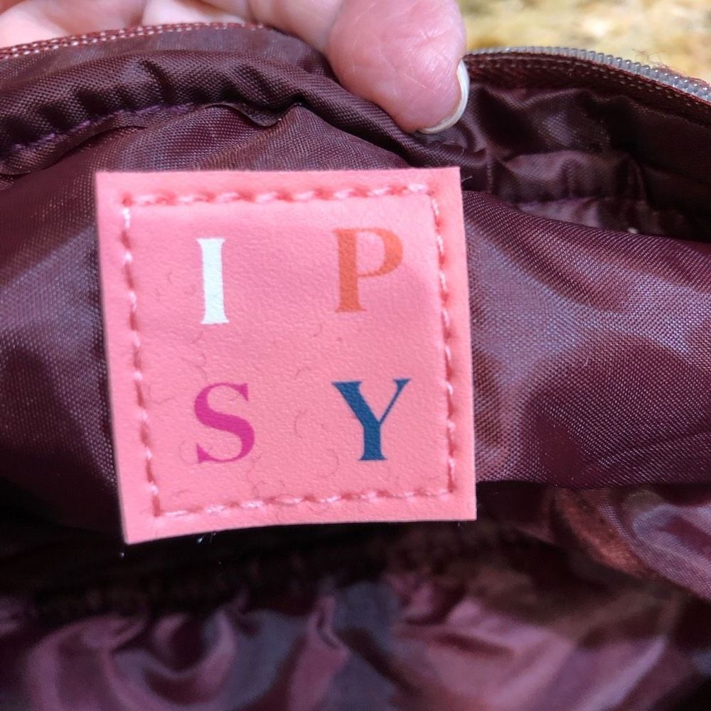 IPSY - Cosmetic Bag in Plum Faux Fur - BAG ONLY. New, never used. NWOT!￼ - Picture 4 of 9